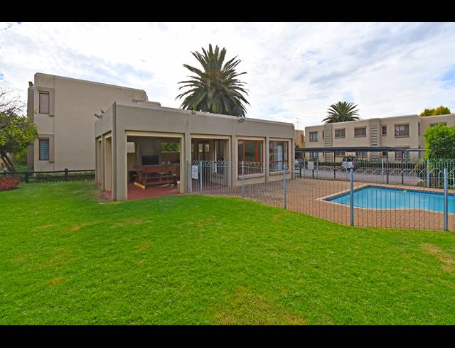 2 BEDROOM APARTMENT FOR SALE IN MAGALIESSIG
